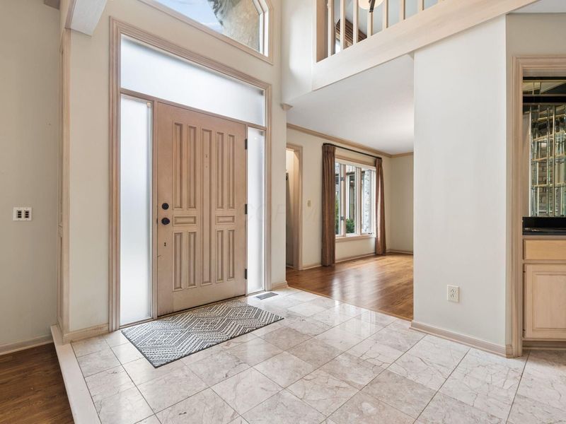 4248 Westleton Court, Columbus, OH 43221 Photo 5