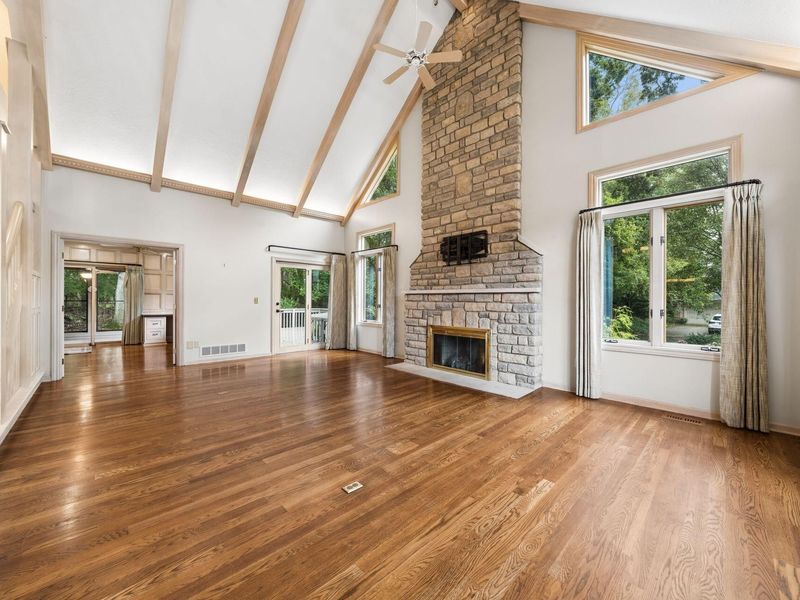 4248 Westleton Court, Columbus, OH 43221 Photo 6