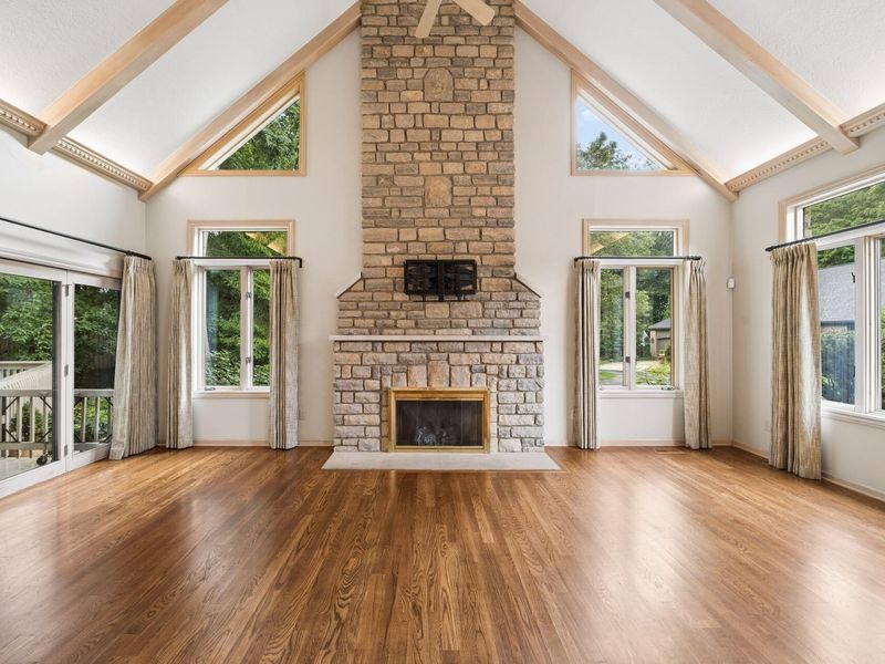 4248 Westleton Court, Columbus, OH 43221 Photo 7