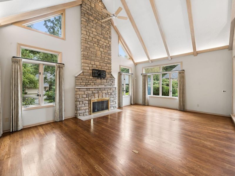 4248 Westleton Court, Columbus, OH 43221 Photo 8