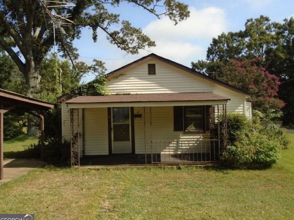 7 Ware Avenue, Barnesville, GA 30204