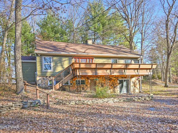 424 Sunset Forest Drive , Hawley, PA 18428
