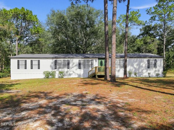 124 HOUR GLASS Circle, Hawthorne, FL 32640