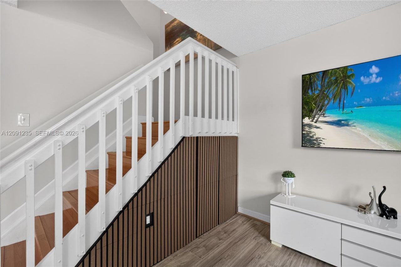 6205 Kendale Lakes Cir , Unit 281, Miami, FL 33183 Photo