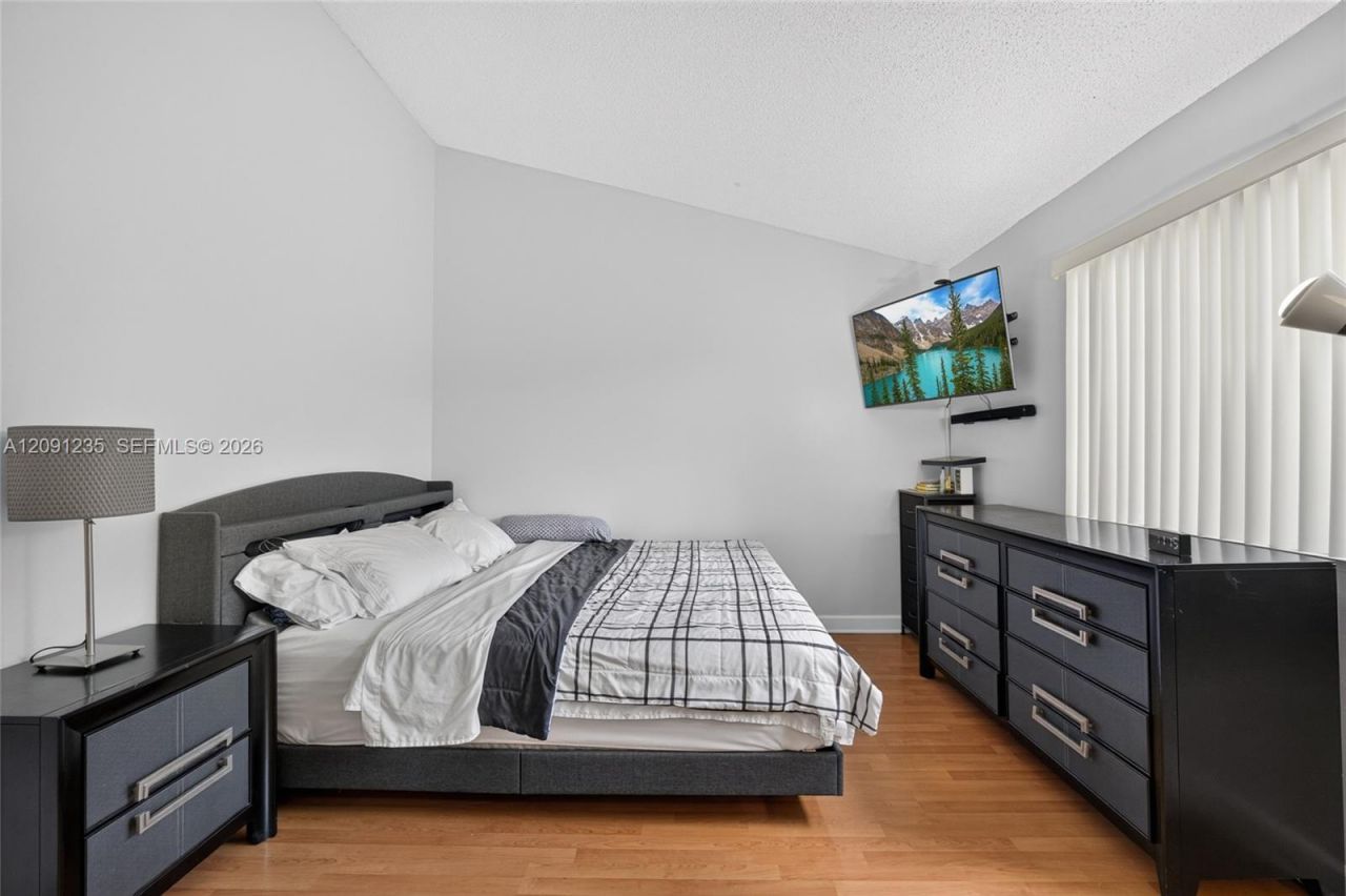6205 Kendale Lakes Cir , Unit 281, Miami, FL 33183 Photo