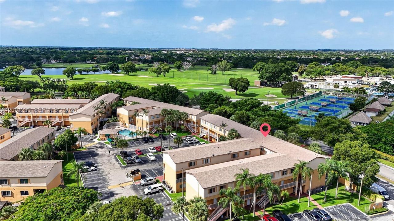 6205 Kendale Lakes Cir , Unit 281, Miami, FL 33183 Photo