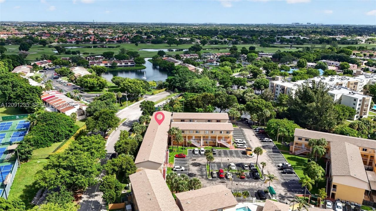 6205 Kendale Lakes Cir , Unit 281, Miami, FL 33183 Photo