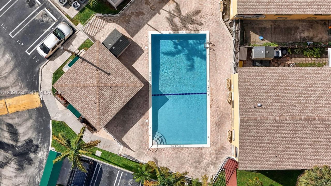 6205 Kendale Lakes Cir , Unit 281, Miami, FL 33183 Photo