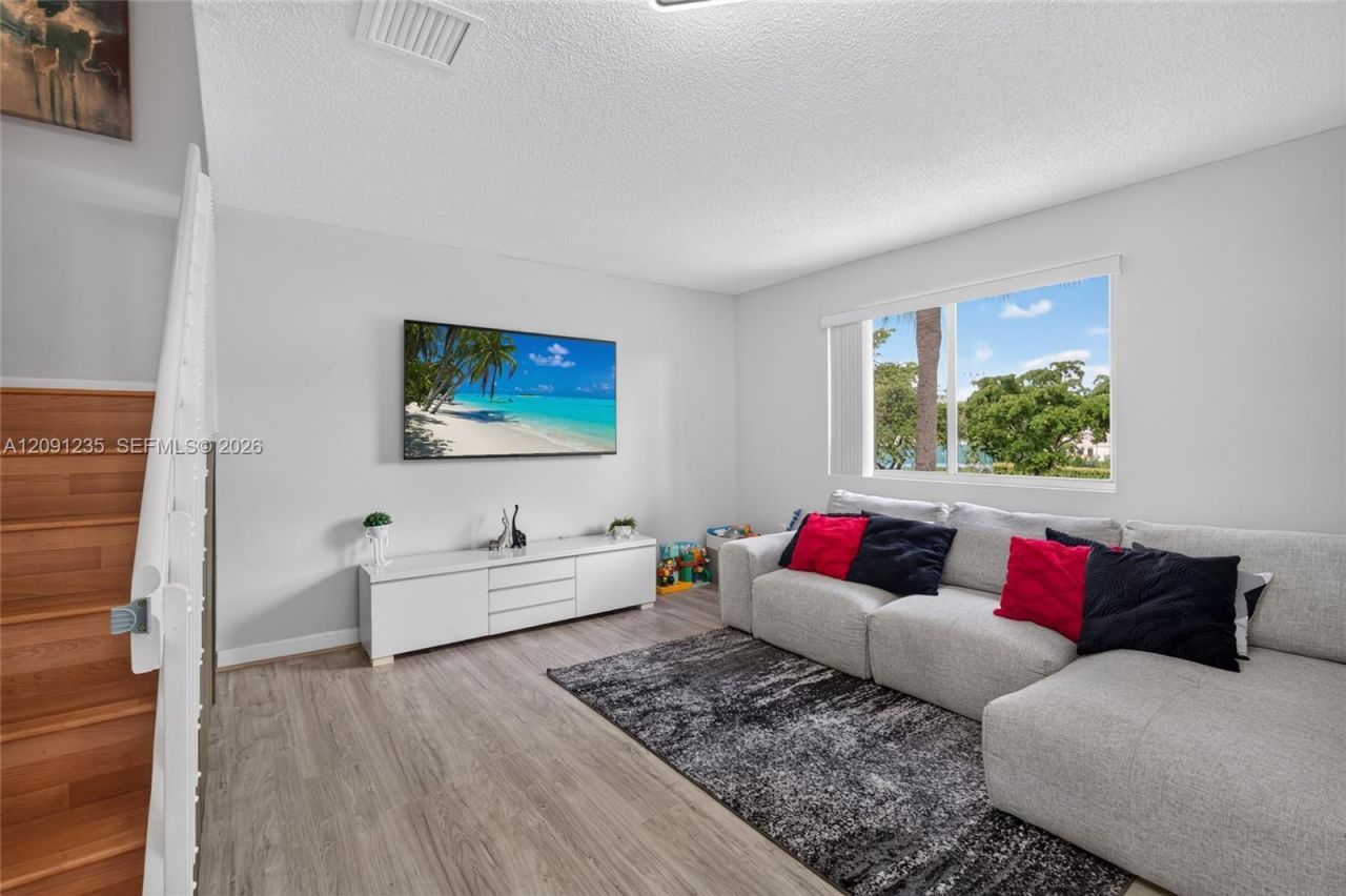 6205 Kendale Lakes Cir , Unit 281, Miami, FL 33183 Photo