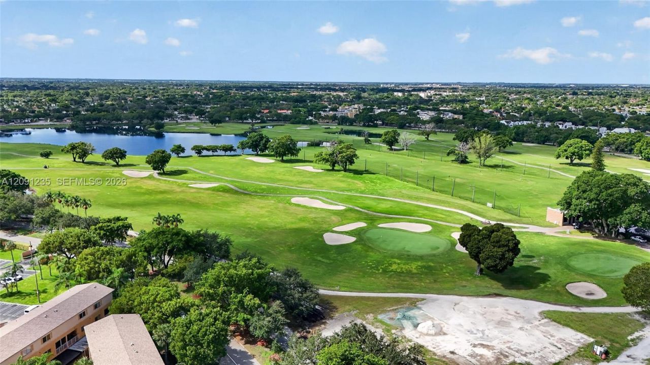 6205 Kendale Lakes Cir , Unit 281, Miami, FL 33183 Photo