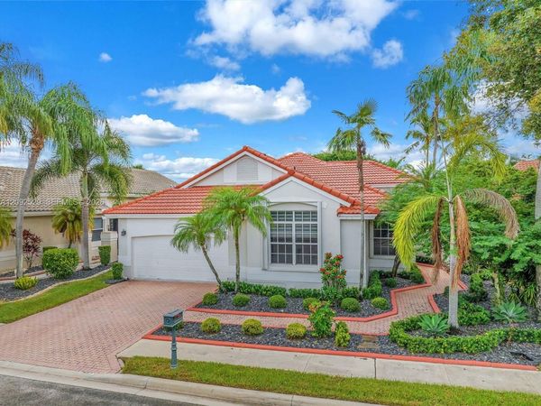 1545 W Lacosta Dr W , Pembroke Pines, FL 33027