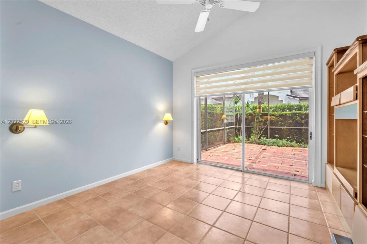1545 W Lacosta Dr W , Pembroke Pines, FL 33027 Photo