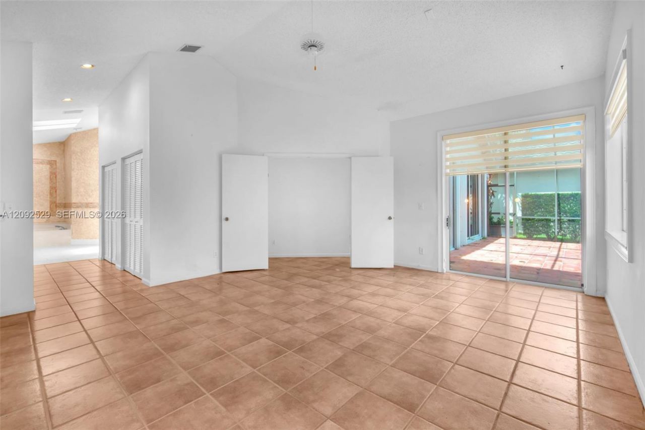 1545 W Lacosta Dr W , Pembroke Pines, FL 33027 Photo