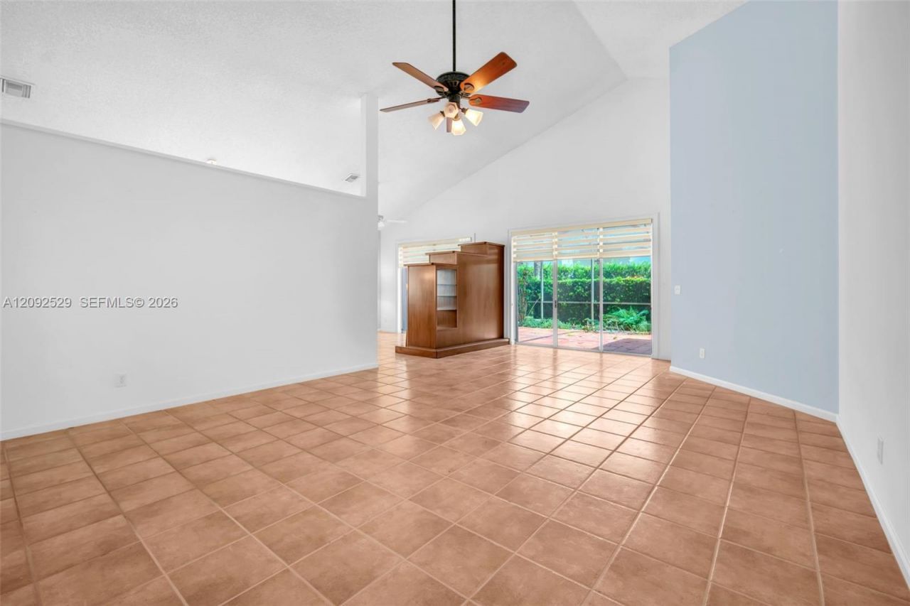 1545 W Lacosta Dr W , Pembroke Pines, FL 33027 Photo
