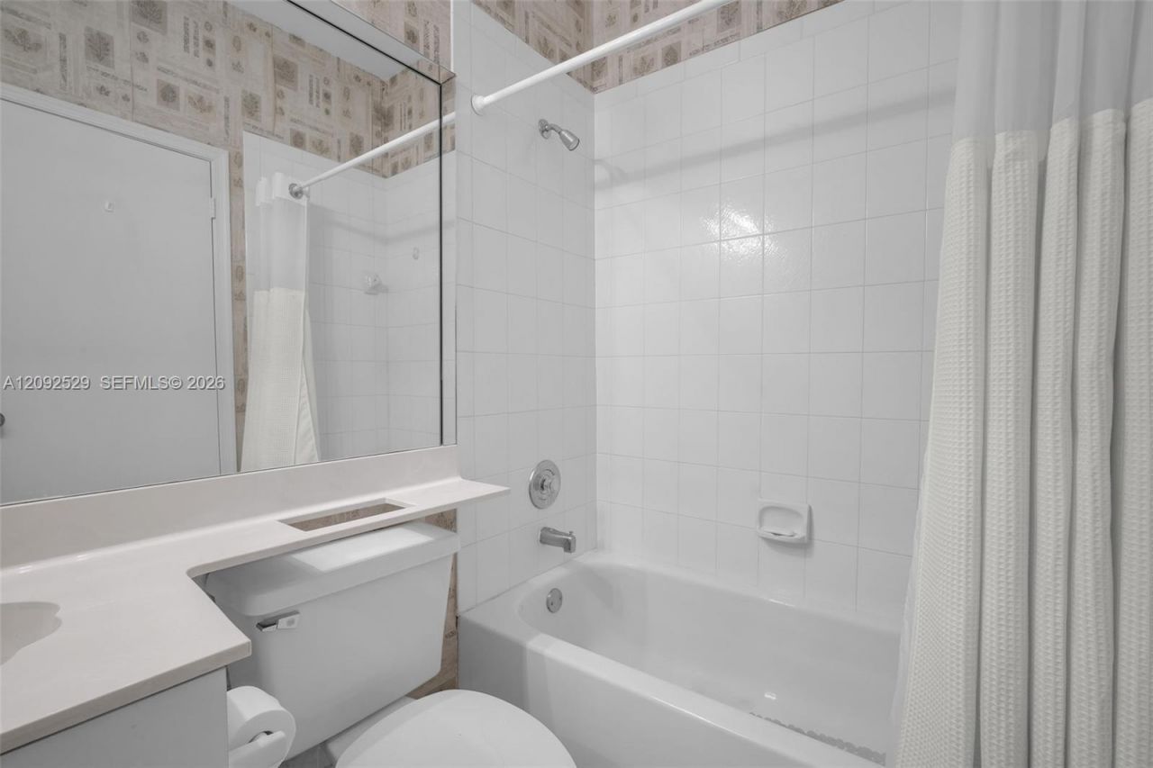 1545 W Lacosta Dr W , Pembroke Pines, FL 33027 Photo