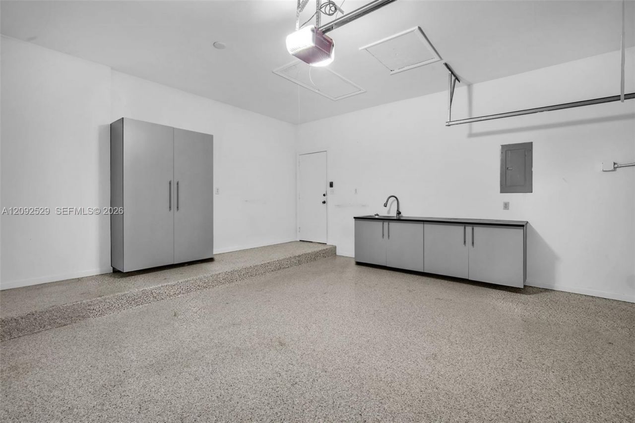 1545 W Lacosta Dr W , Pembroke Pines, FL 33027 Photo