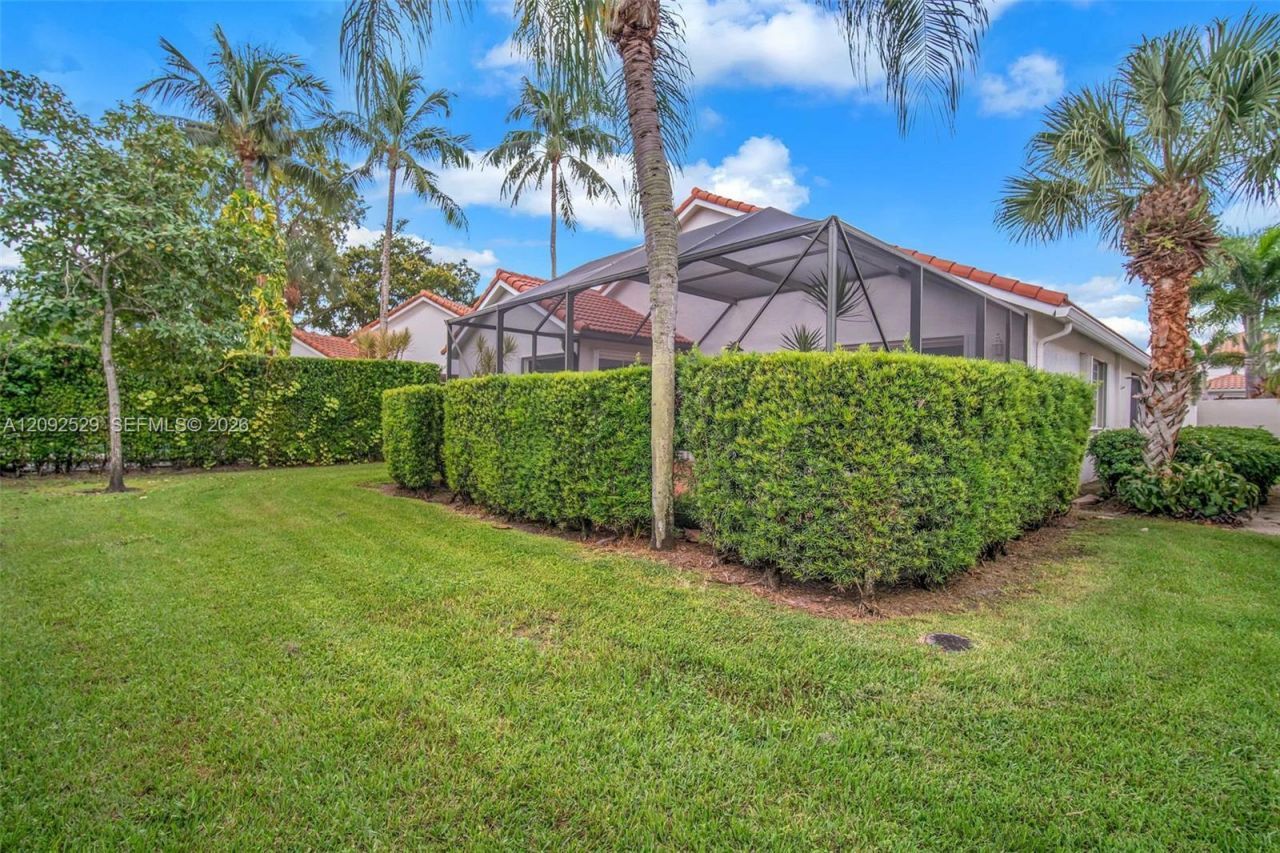 1545 W Lacosta Dr W , Pembroke Pines, FL 33027 Photo