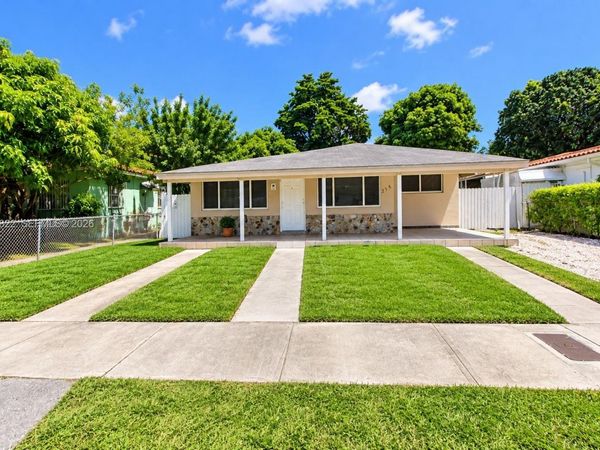 215 NW 67th Ave , Miami, FL 33126