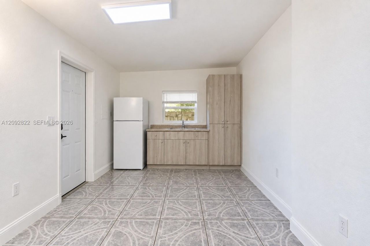 215 NW 67th Ave , Miami, FL 33126 Photo