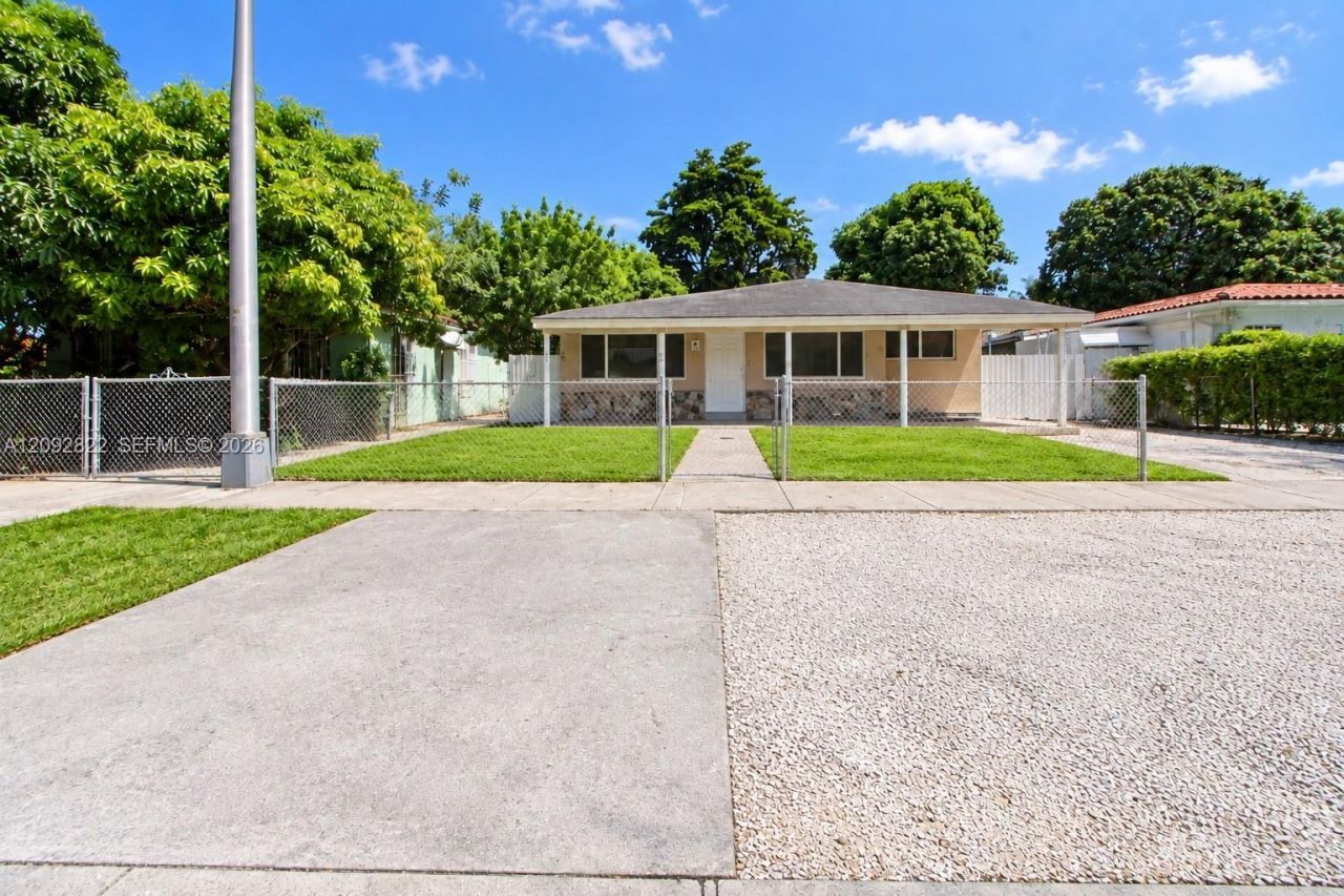 215 NW 67th Ave , Miami, FL 33126 Photo