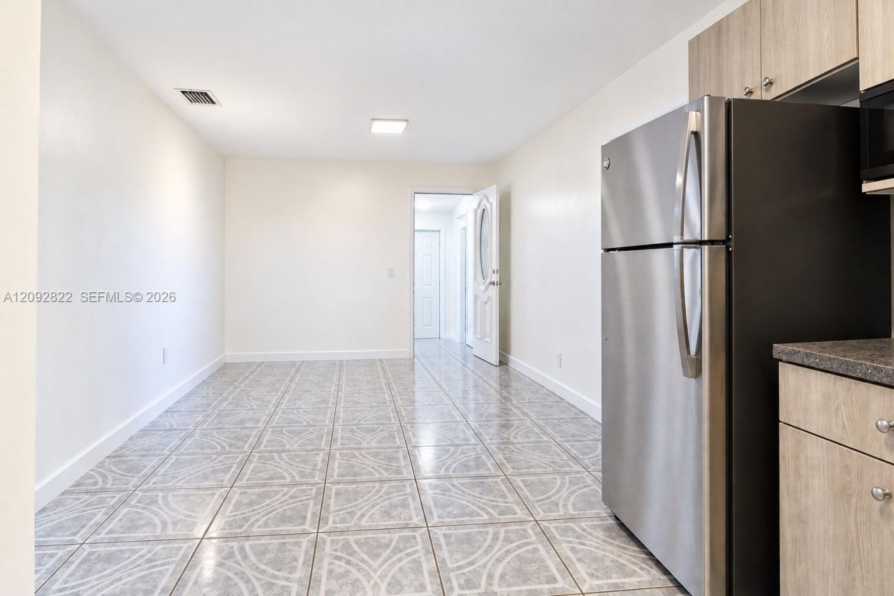 215 NW 67th Ave , Miami, FL 33126 Photo