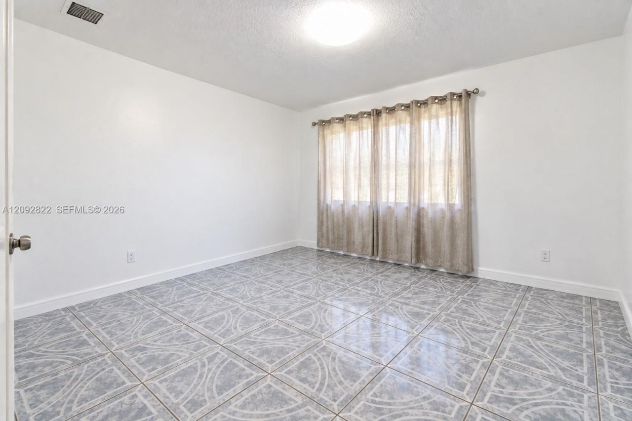 215 NW 67th Ave , Miami, FL 33126 Photo
