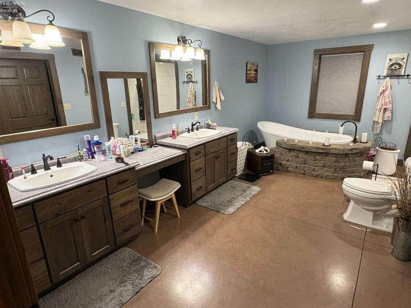 13235 E CR 58, Bloomville, OH 44818 Photo 13