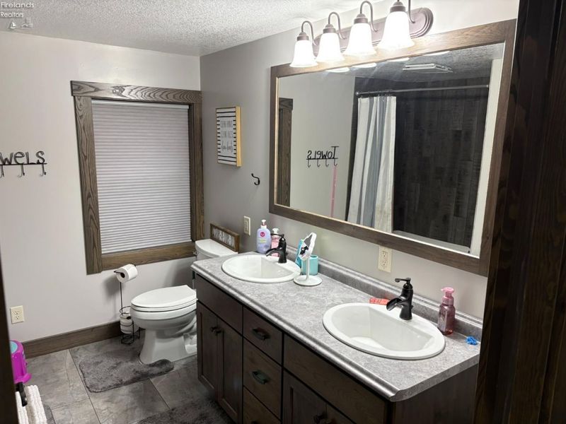 13235 E CR 58, Bloomville, OH 44818 Photo 19