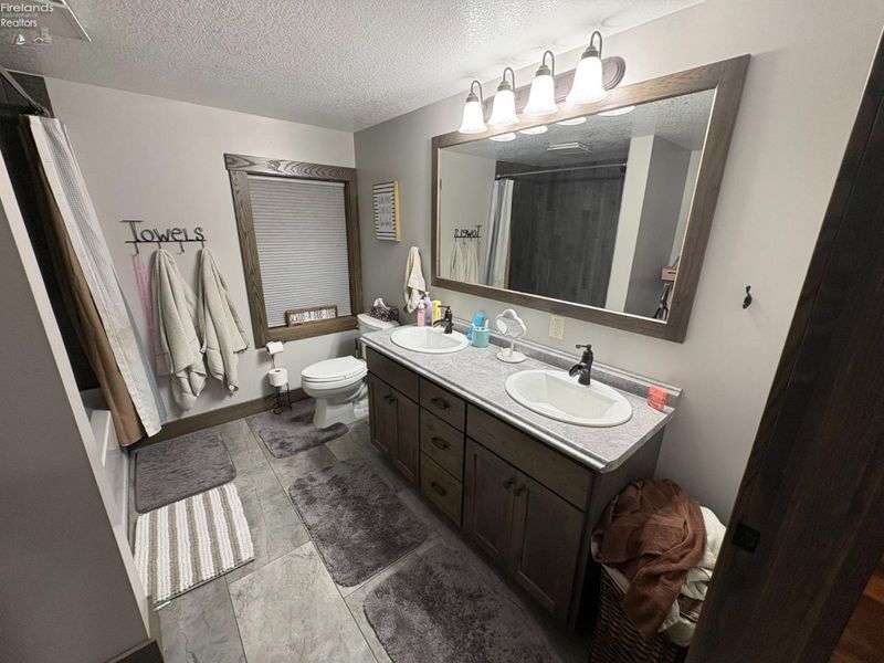 13235 E CR 58, Bloomville, OH 44818 Photo 21