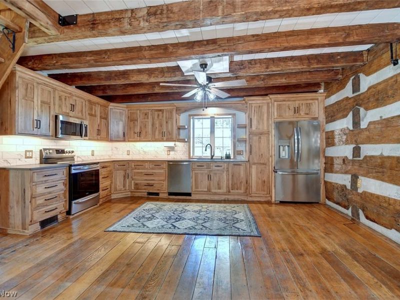 6075 Paris Avenue NE, Louisville, OH 44641 Photo 8