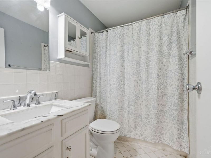 7141 Bluecrest Drive, Anderson Township, OH 45230 Photo 14