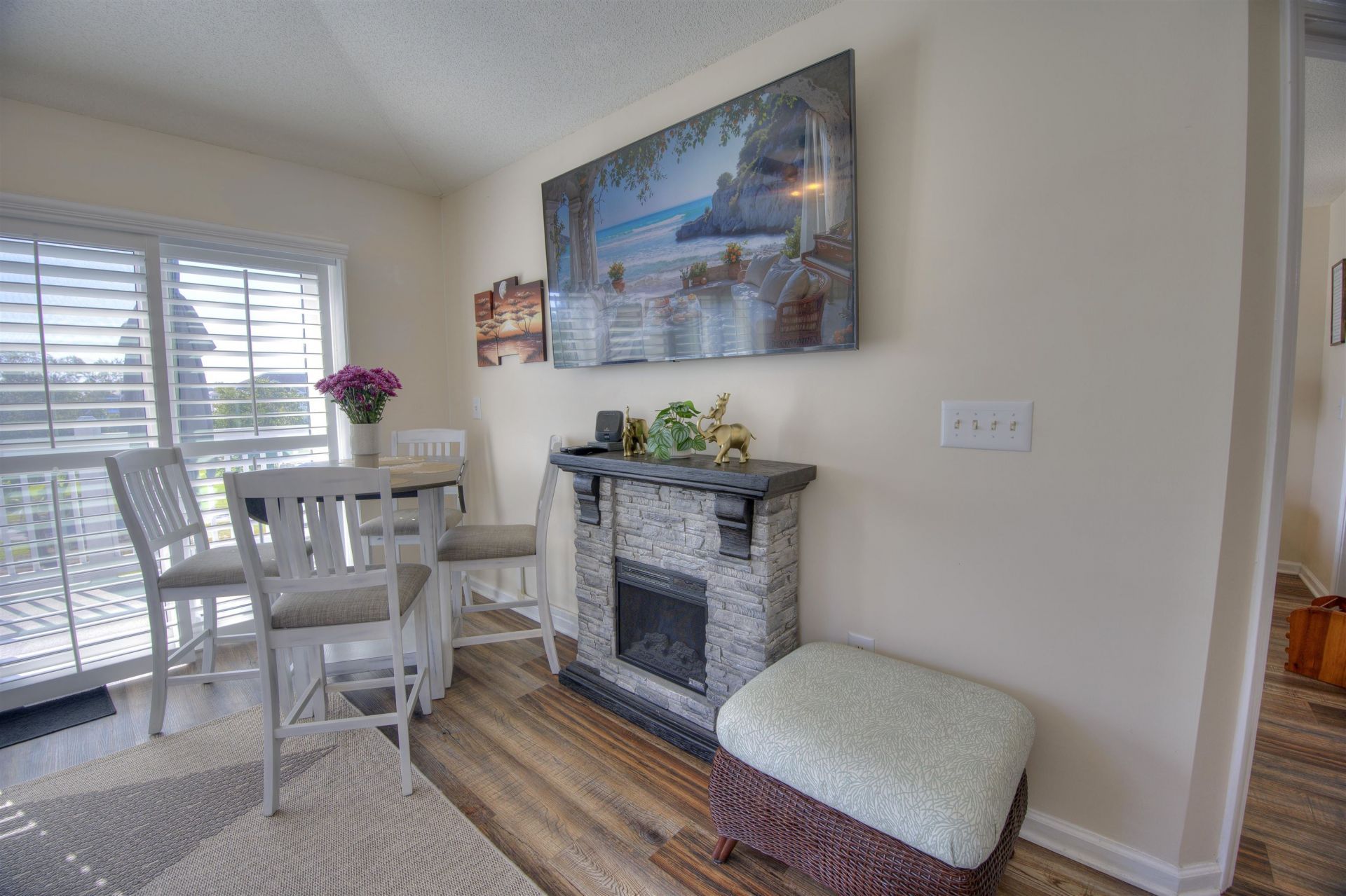 4502 West Harbour Ct.  Photo 5