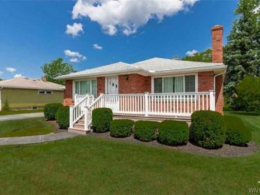 1144 Maple Road , Buffalo, NY 14221