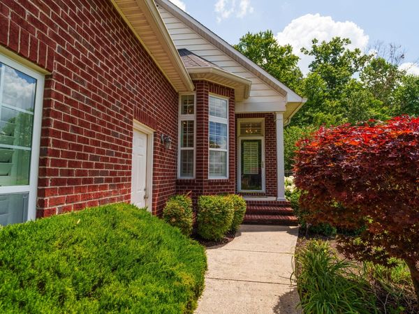 712 Maple Point Dr , Cookeville, TN 38501