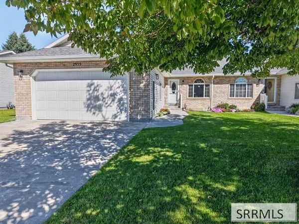 2955 E Courtyard Circle, AMMON, ID 83406
