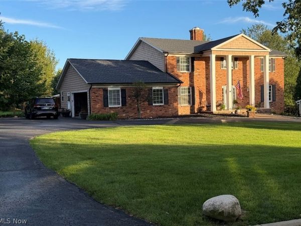 17315 Long Meadow Trail , Chagrin Falls, OH 44022