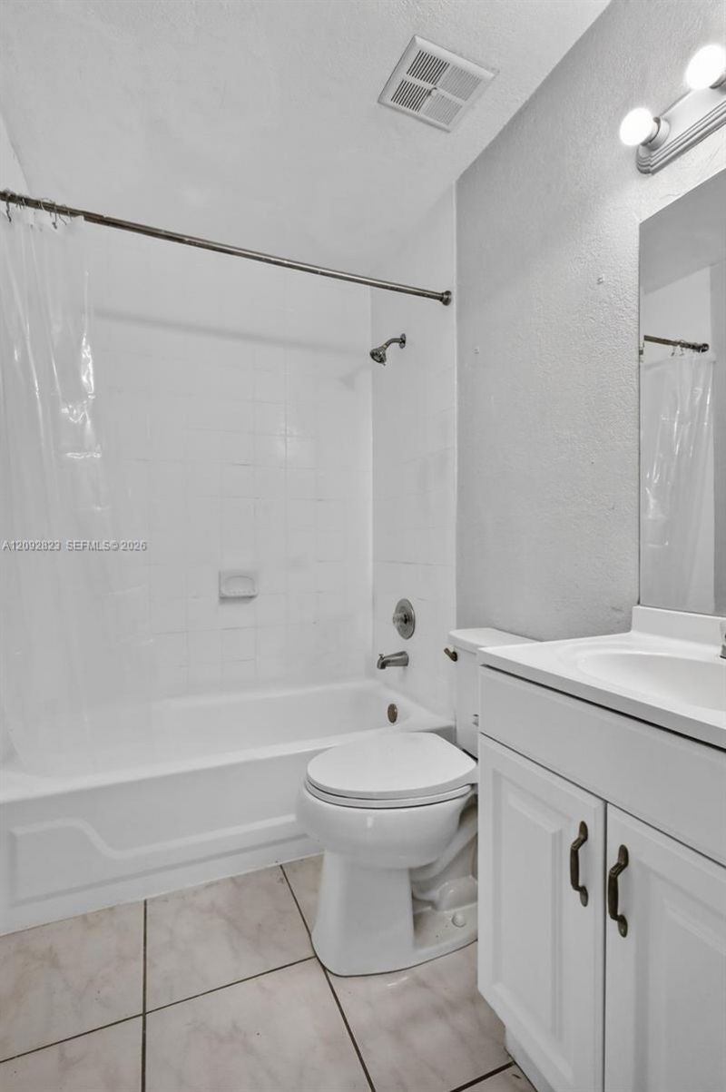 275 W 68th St, Unit 106, Hialeah, FL 33014 Photo