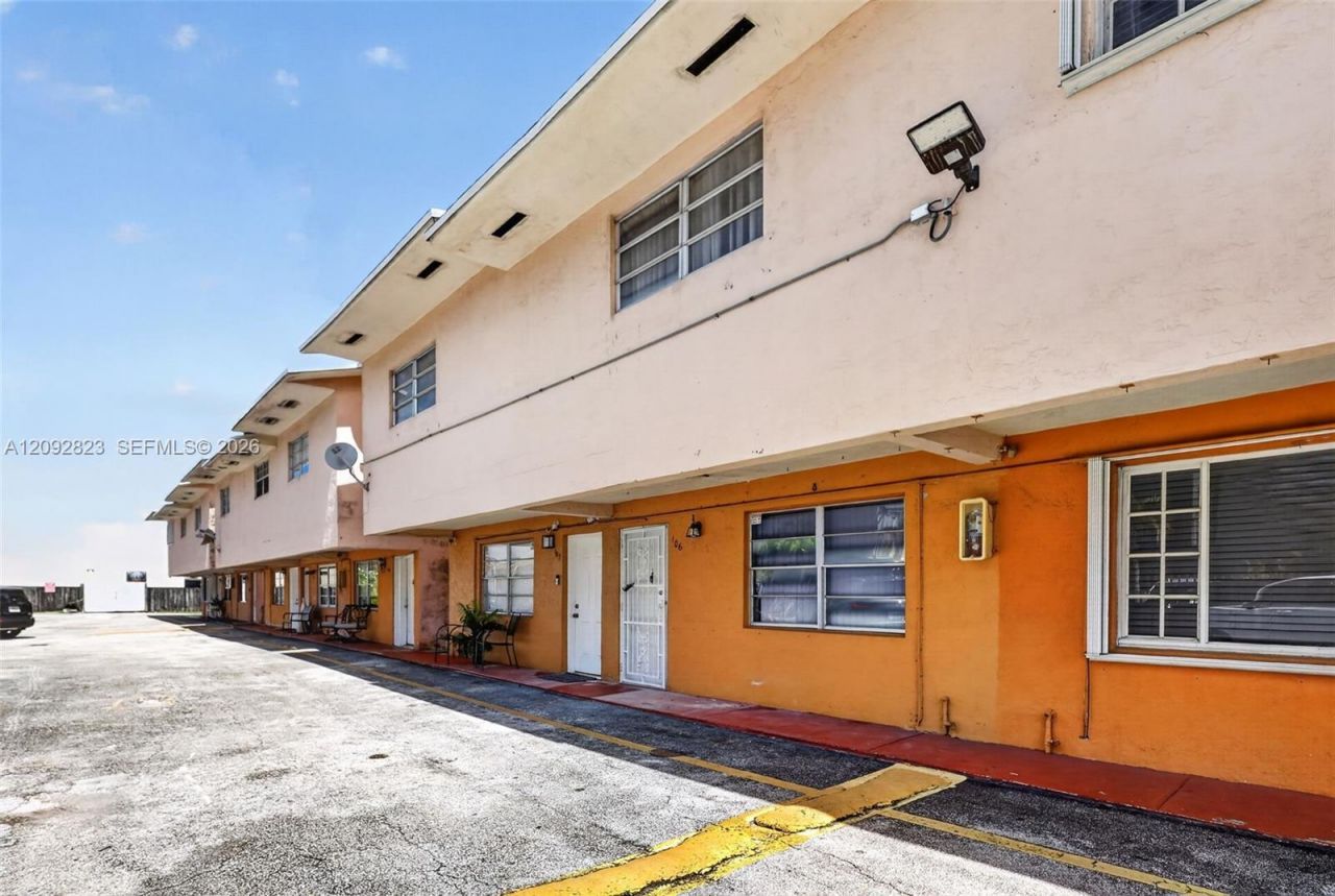 275 W 68th St, Unit 106, Hialeah, FL 33014 Photo