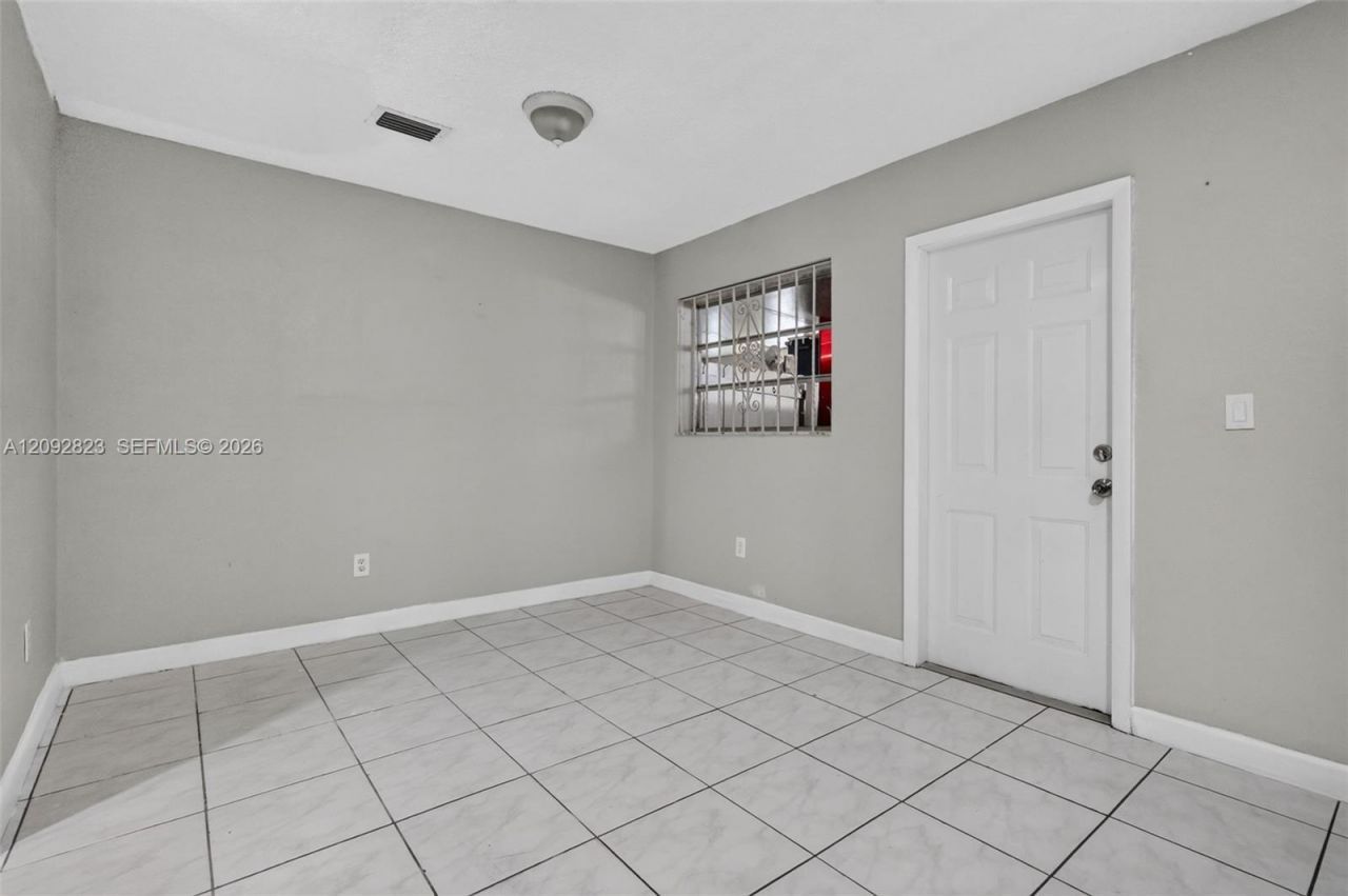 275 W 68th St, Unit 106, Hialeah, FL 33014 Photo