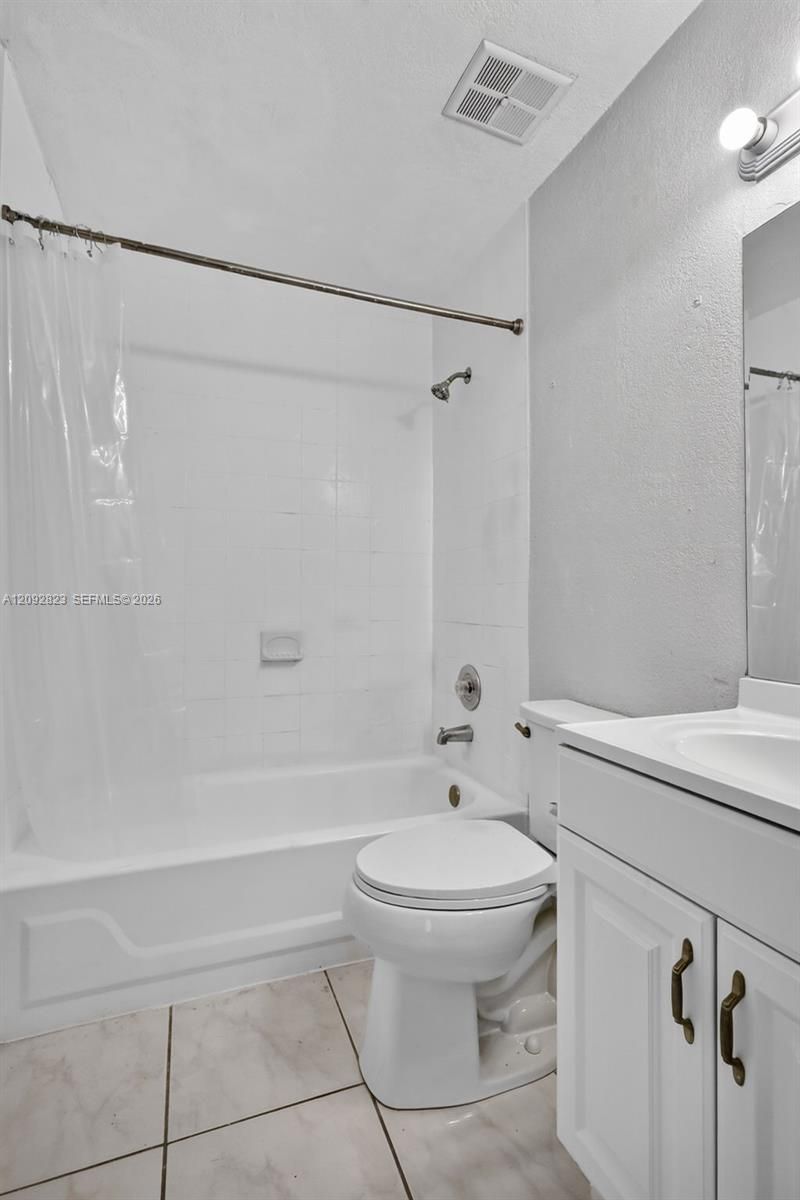 275 W 68th St, Unit 106, Hialeah, FL 33014 Photo