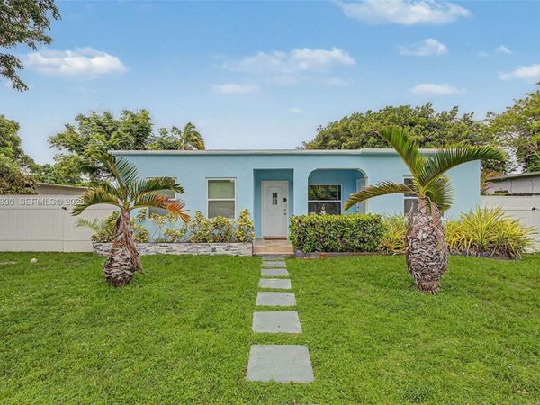 5910 SW 62nd Ter, South Miami, FL 33143