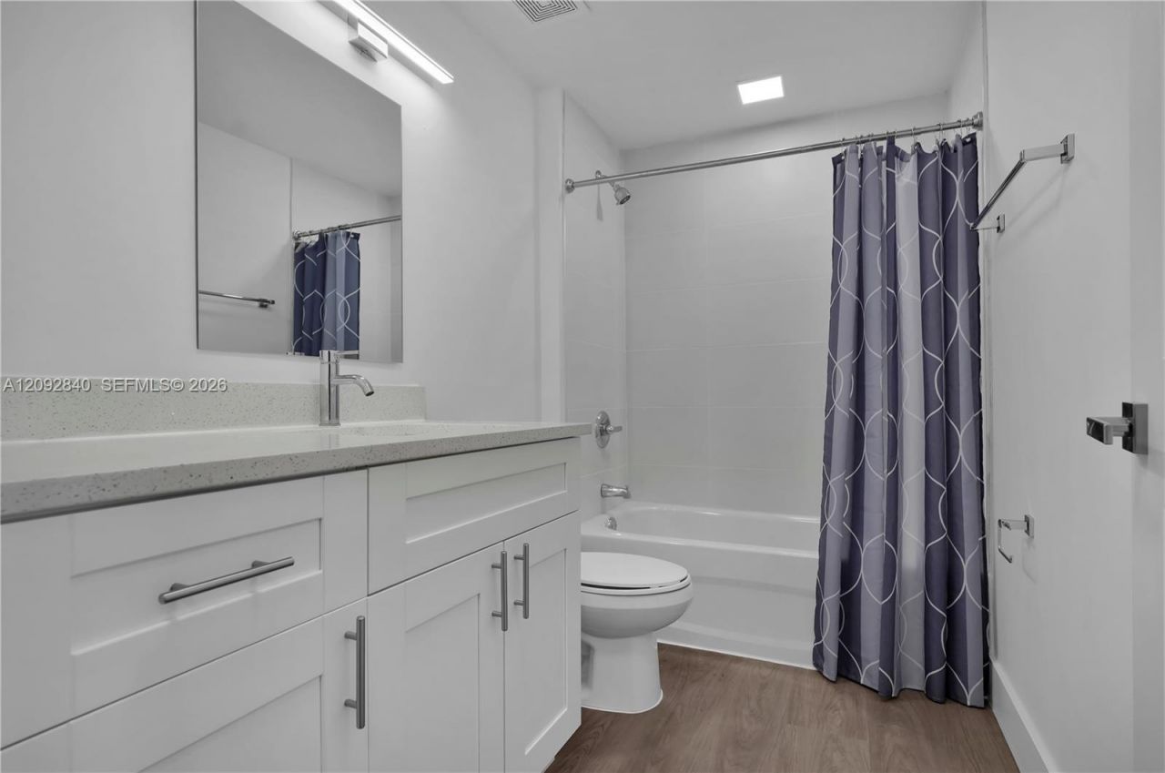 1620 NW 18th St, Miami, FL 33125 Photo
