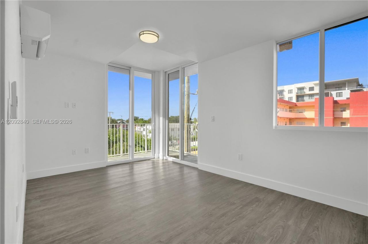 1620 NW 18th St, Miami, FL 33125 Photo