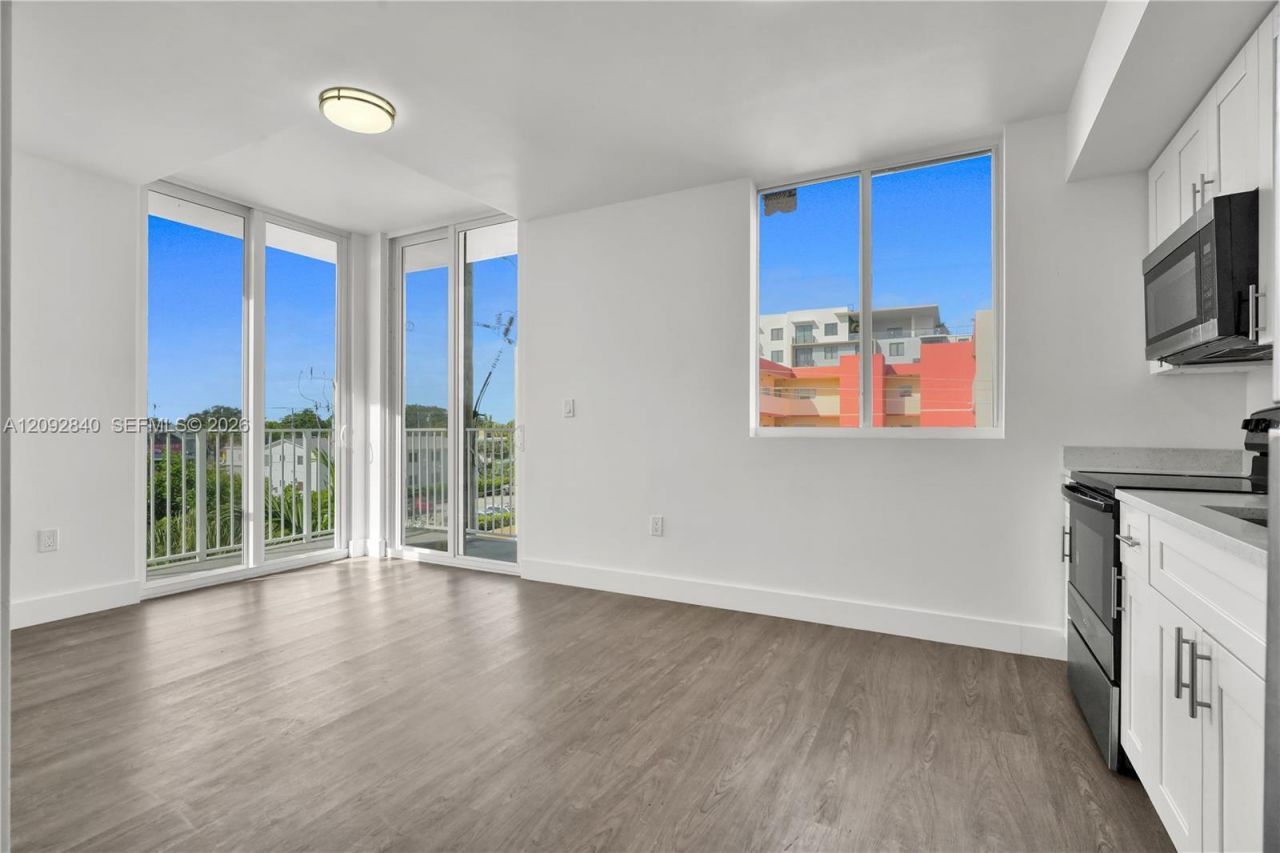1620 NW 18th St, Miami, FL 33125 Photo
