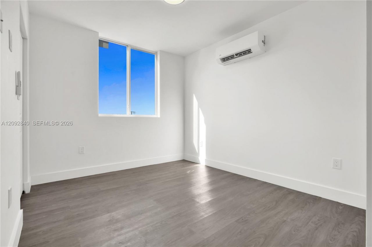 1620 NW 18th St, Miami, FL 33125 Photo