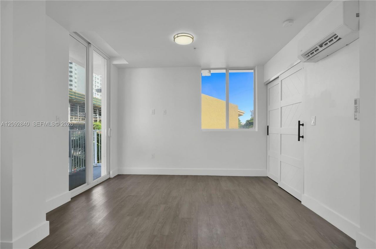 1620 NW 18th St, Miami, FL 33125 Photo