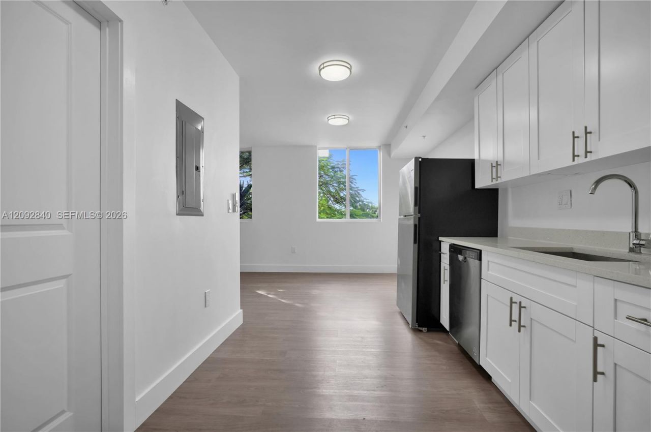 1620 NW 18th St, Miami, FL 33125 Photo
