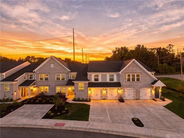 456 Glenhaven Way, Fairborn, OH 45324