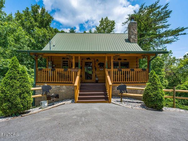 1728 Scenic Woods Way, Sevierville, TN 37876