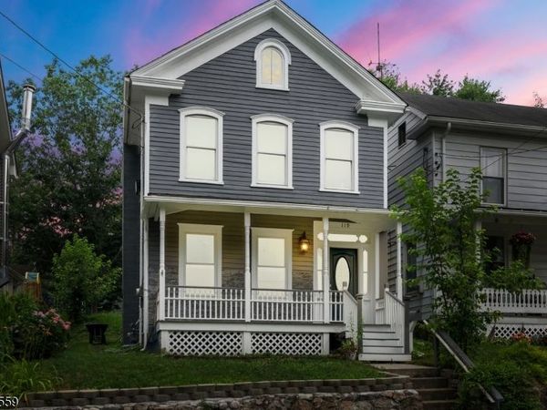 119 Wall St, Belvidere, NJ 07823